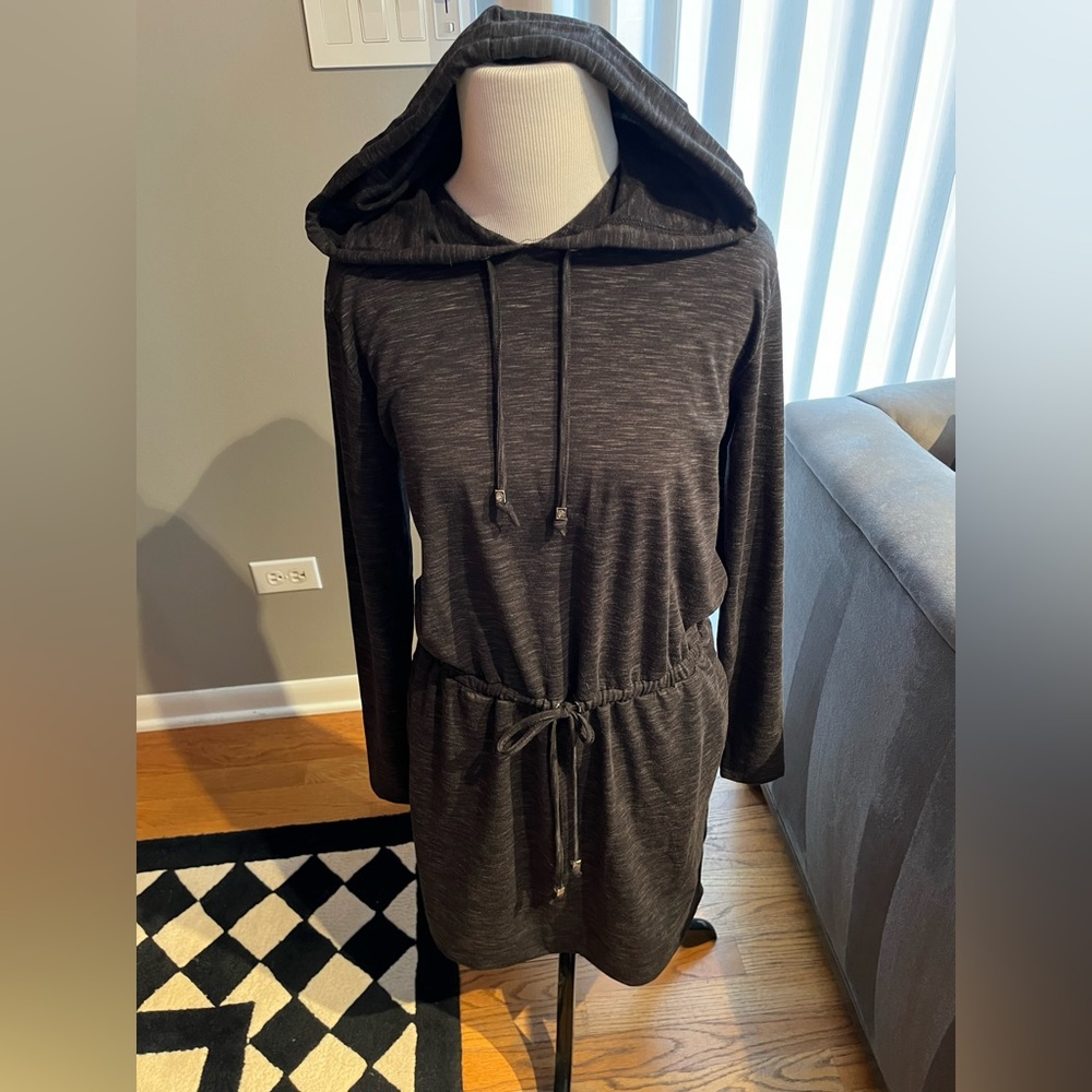 Michael Michael kors black hoodie/dress w/pockets. Size xs.